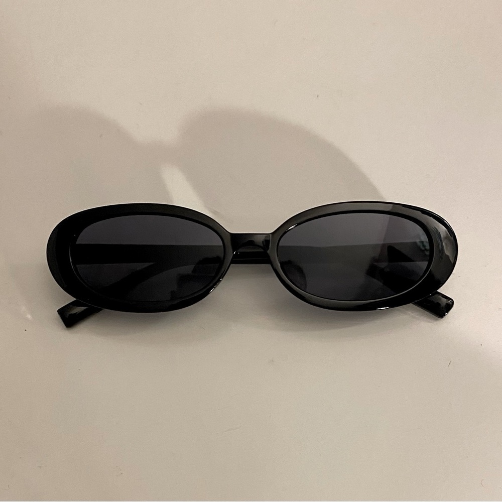 Black Oval Sunglasses - Picture 2 of 2